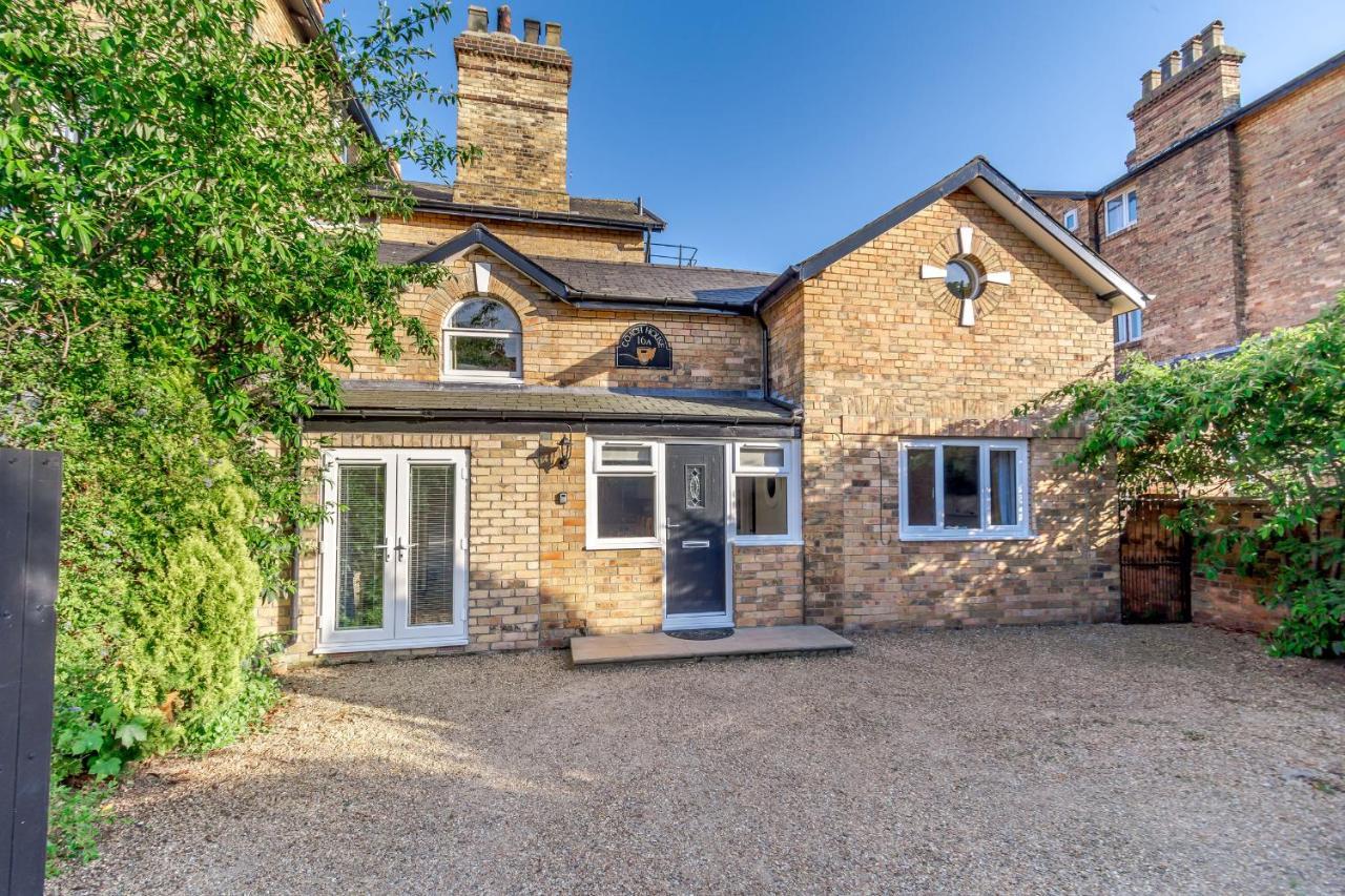 Holiday home The Coach House *